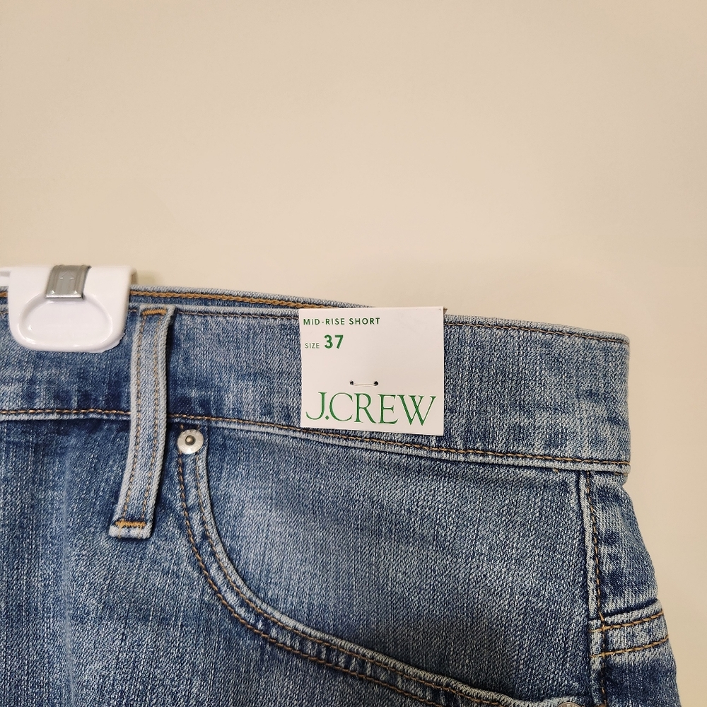 J. CREW Mid Rise Shorts - Picture 2 of 6